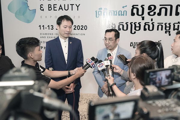 https://www.cambodiahealthbeauty.com/uploads/gallery/Official Launch 06